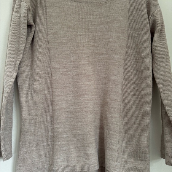 Napa Valley Cozy Beige Scoop Neck Knit High Low Sweater - Picture 2 of 8